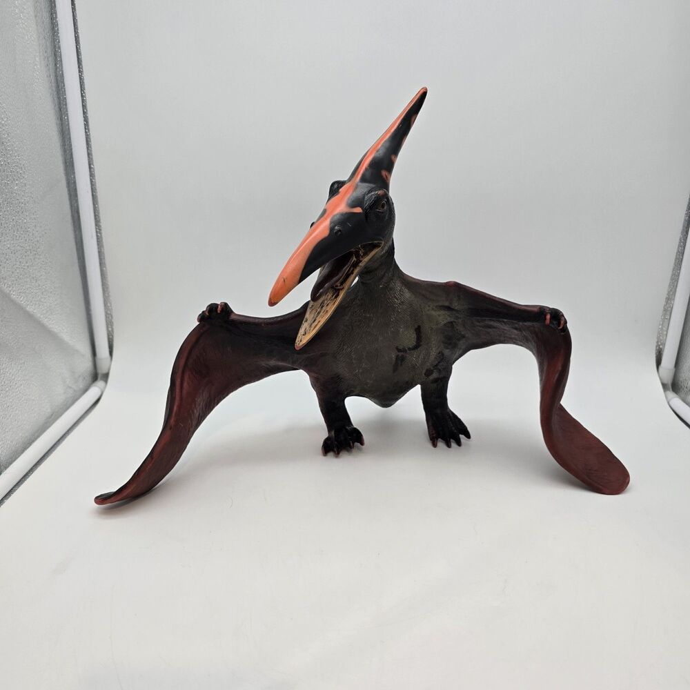 Pterodactyl Dinosaur Giant Toys R Us Major Trading Co. Rubber Toy 2005 Realistic